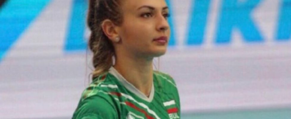 Симона Николова bet365