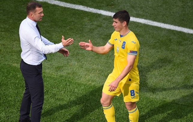 Милан проявява интерес към украинския национал Руслан bet365