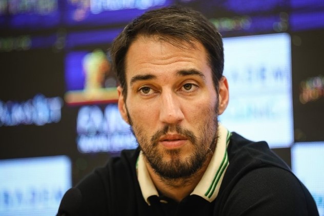 Полузащитникът Ивелин Попов официално се раздели със Сочи bet365