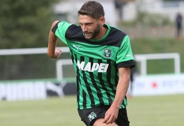 Доменико Берарди почти сигурно ще остане в Сасуоло bet365