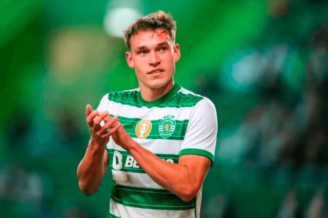 Мануел Угарте bet365